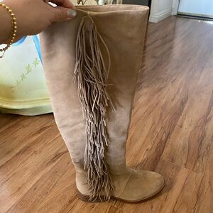 Stylish Leather Tan Boots with Fringe
